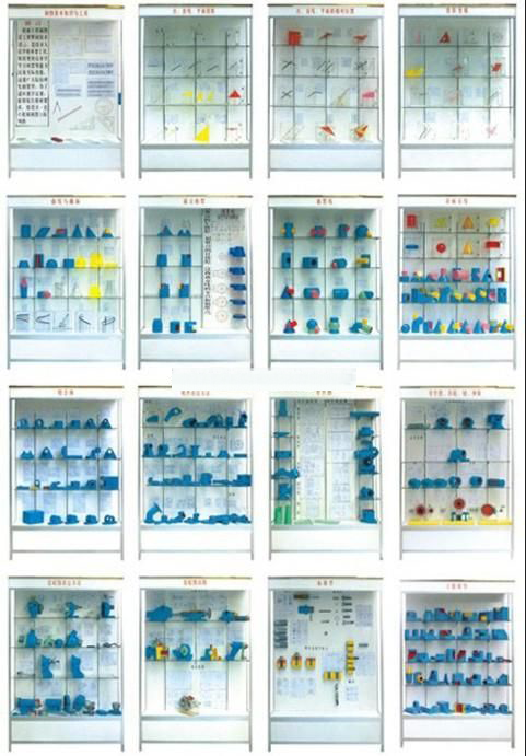 ZN-16型 《机械制图》陈列柜